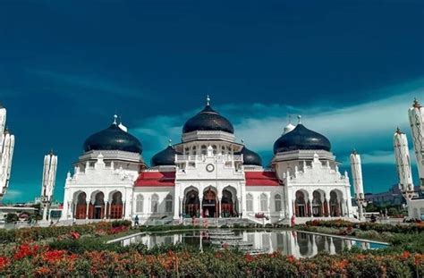 10 Masjid Terindah di Indonesia dengan Arsitektur Mengagumkan, Nomor 7